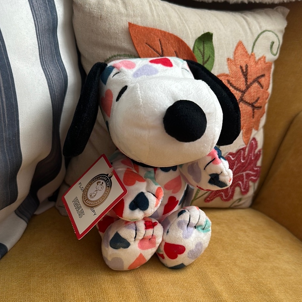 NWT Heart to Heart Fluffy Snoopy Peanuts